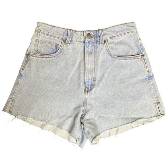Zara light wash cut off high waisted shorts - Picture 1 of 4